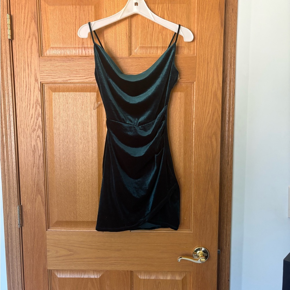Windsor Velvet Mini Dress in Deep Green